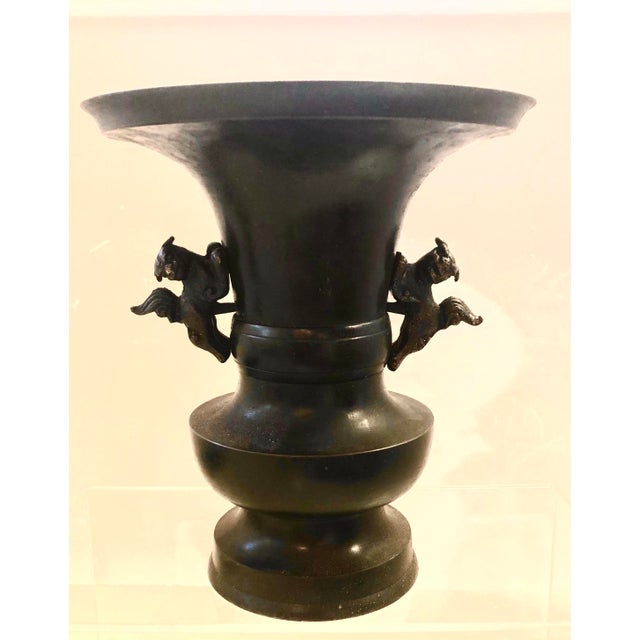 19th Century Meiji Japanese Chinese Asian Bronze Metal Vase Foodogs Handles Antique Vintage For Sale - Image 10 of 10