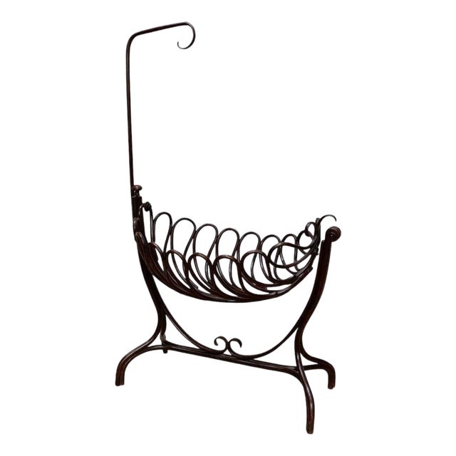 Bentwood Modernist Cradle attributed to Ventura Feliu, 1930s For Sale