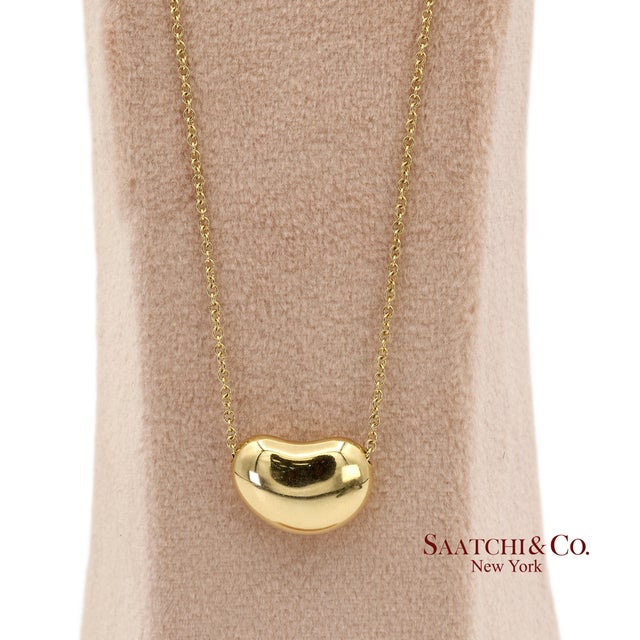 Tiffany and Co. Tiffany&Co. Elsa Peretti 18k 750 Solid Yellow Gold Bean Design Pendant Necklace For Sale - Image 4 of 13