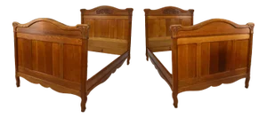 Set of Art Nouveau Twin Beds in Carved Oak, France, 1910s