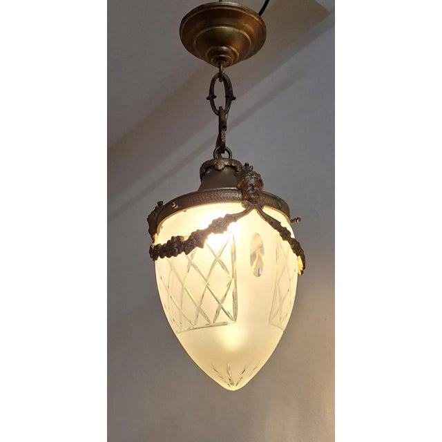 Antique French Brass Ceiling Lamp with Drop-Shaped Cut Glass Shade, 1900s For Sale - Image 5 of 7