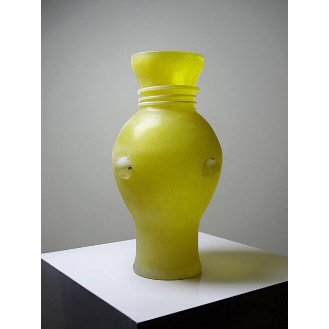 1960s Murano Scavo Yellow Baluster Vase from Seguso Vetri Darte, 1960 For Sale - Image 5 of 11