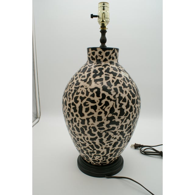 Contemporary Late 20th Century Black & Ivory Geometric Chulucanas Pottery Lamp – Handcrafted Peruvian Art Tribal Table Lamp For Sale - Image 3 of 6