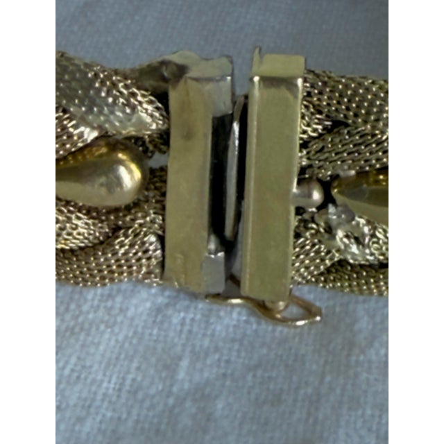 Vintage 1960s UnoAErre Italian 18k Solid Gold Braided Mesh Bracelet For Sale In New York - Image 6 of 13