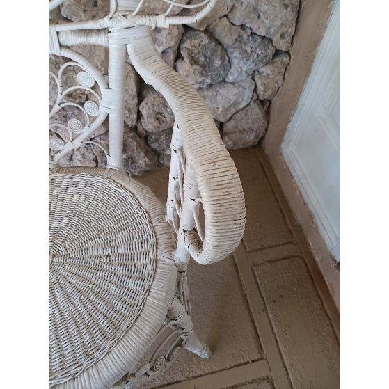 Vintage White Wicker and Rattan Sweetheart Fiddlehead Peacock Chair ...