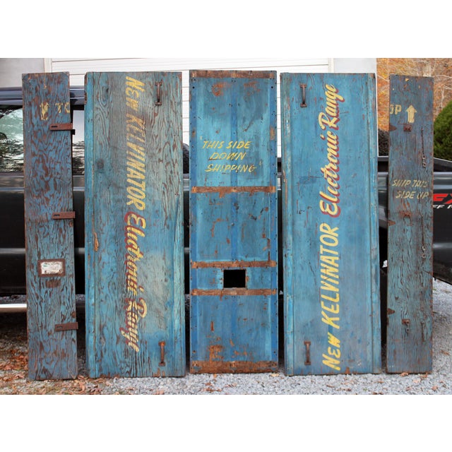 When I found this, it was a falling apart, combination shipping crate & display unit, promoting the New Kelvinator...