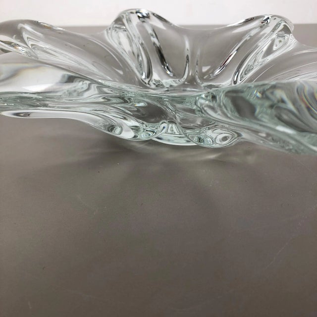 Large French Floral Crystal Glass Shell Bowl from Vannes Art, 1970s For Sale - Image 15 of 18