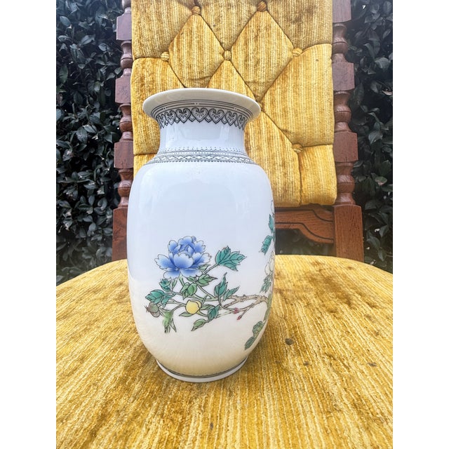 1900 - 1909 Vintage Chinese Porcelain Vase With Hand-Painted Peonies & Calligraphy, 20th Century For Sale - Image 5 of 6