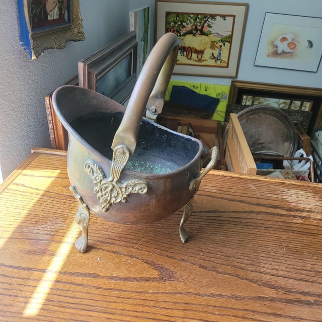 English Antique Helmut Coal Scuttle Hand-Raised Seamless Hand Hammered Copper Brass Accents Footed For Sale - Image 3 of 14