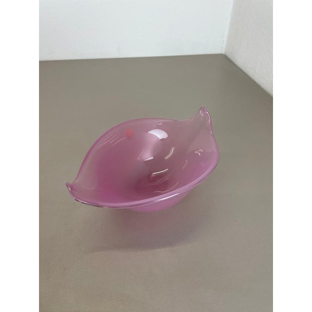 Large Italian Shell Bowl in Pink Opaline Murano Glass, 1970s For Sale - Image 15 of 18