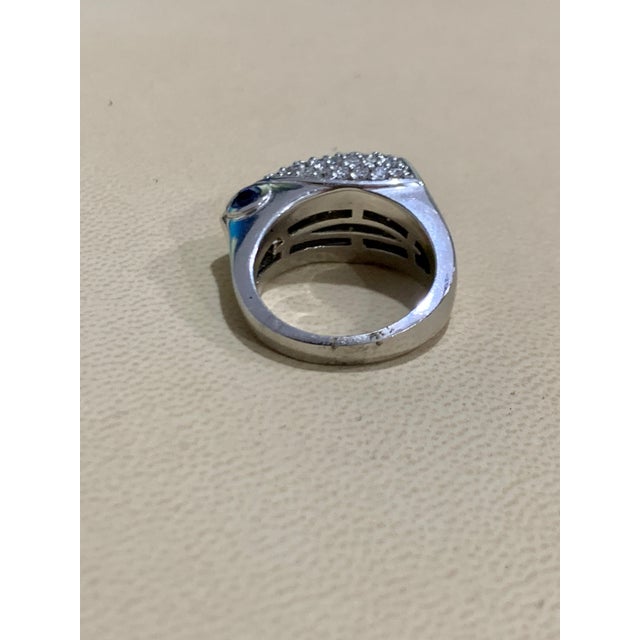 Blue 1.25 Carat Diamond Animal Cocktail Ring With Sapphire Eyes in 14 Karat Gold For Sale - Image 8 of 8