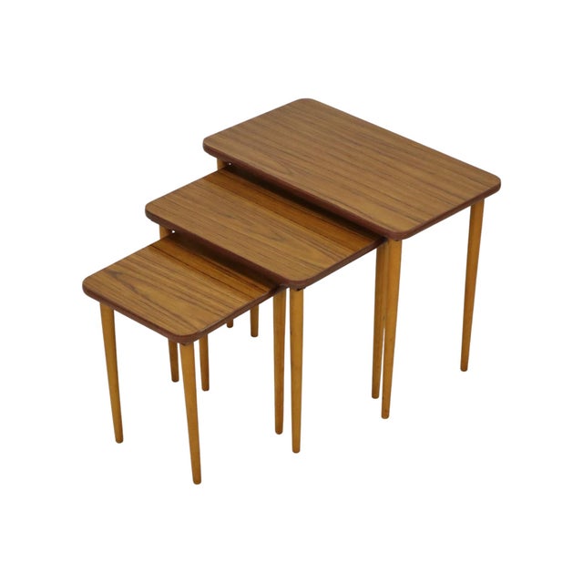 Vintage Nesting Tables in Formica, Walnut and Beech with Conical Legs, 1950s, Set of 3 For Sale - Image 9 of 10