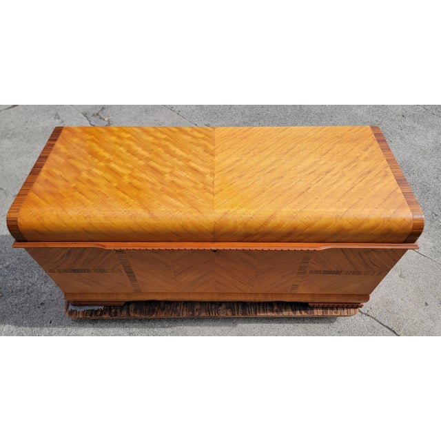 Lane Furniture Lane Furniture Art Deco Style Cedar Blanket Chest Trunk For Sale - Image 4 of 17