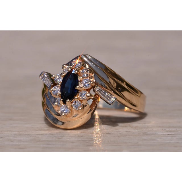 1980s 1980s The Osborne Park: Yellow Gold Sapphire and Diamond Designer Ring, Size 10 For Sale - Image 5 of 10