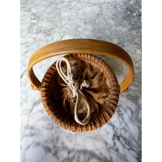 Vintage Nantucket Woven Sewing Basket With Moving Handle, Drawstring Liner & Matching Pin Cushion For Sale In Los Angeles - Image 6 of 11