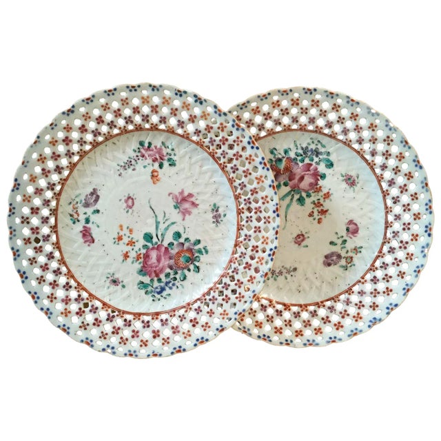 18th Century Chinese Export Porcelain Plates in Famille Rose Glaze with Basketweave Border - A Pair For Sale - Image 10 of 10