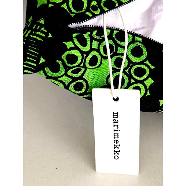 Textile Cotton Marimekko "Pieni Siirtolapuutarha" Pillows Designed by Maija Louekari, a Pair For Sale - Image 7 of 12