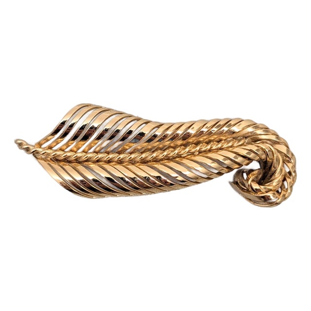 Vintage 1968 Signed Napier Goldtone Slatted Curled Leaf Brooch For Sale