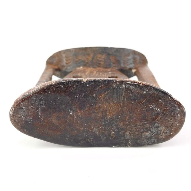 African Early 20th Century Wooden Headrest Ethiopia For Sale - Image 3 of 7