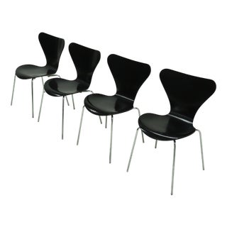 Model 3107 Butterfly Chairs by Arne Jacobsen for Fritz Hansen, 1990s, Set of 4 For Sale