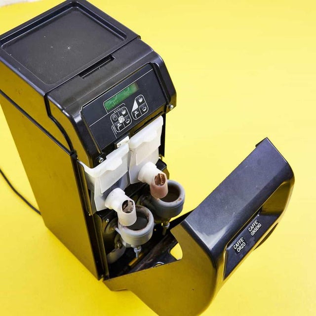Vintage Coffee Machine from Ugolini For Sale - Image 4 of 6
