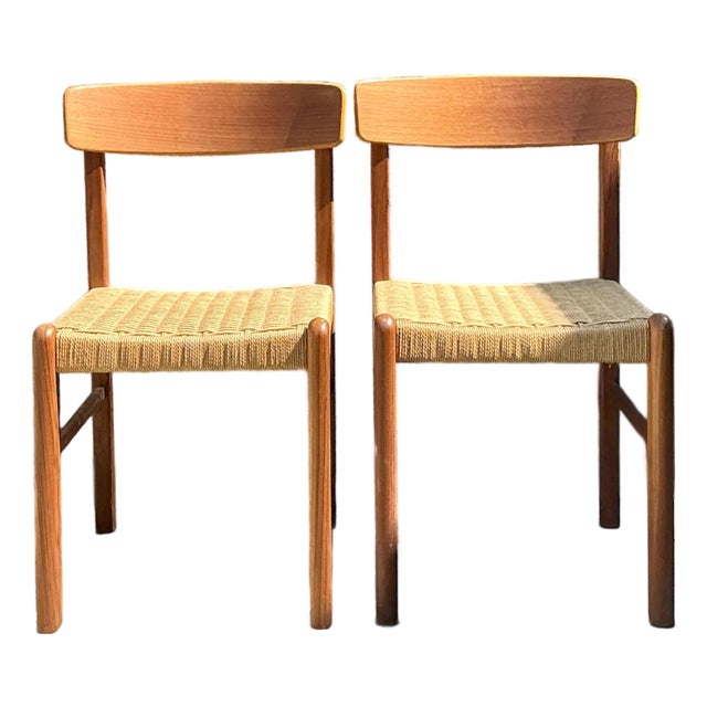 Vintage MCM Danish Woven Jute Seat Chairs - A Pair For Sale