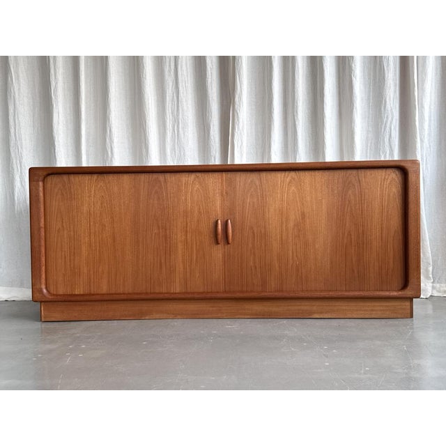 Dyrlund Mid-Century Modern Scandinavian Teak Sideboard from Dyrlund, Denmark, 1960s For Sale - Image 4 of 18