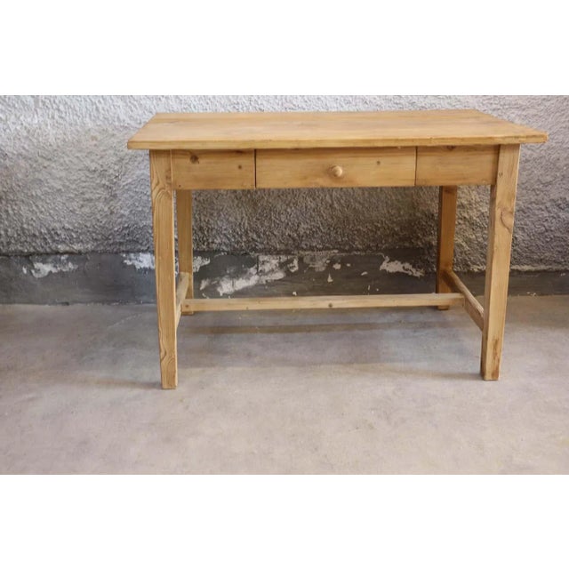 Country House Dining Table, in Restored conditions. Designed 1890 to 1919