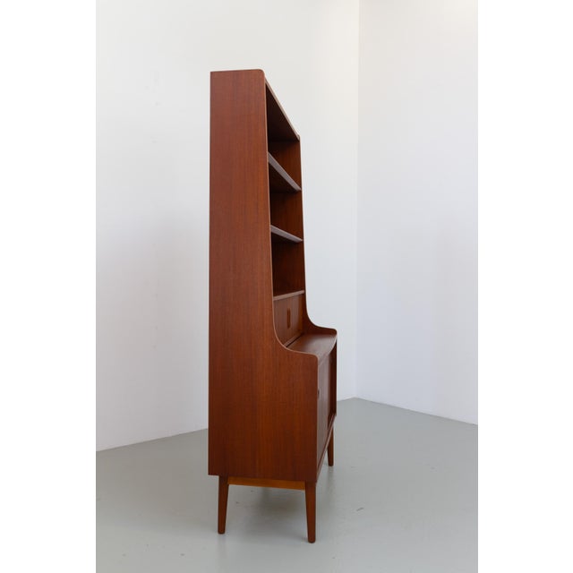 Danish Mid-Century Modern Teak Bookcase by Johannes Sorth for Nexø, 1960s For Sale - Image 6 of 18