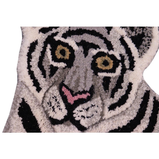 Contemporary Decorate Wild Animal Design Handcuffed Area Rug- 1.8′ × 2.10′ For Sale - Image 4 of 7