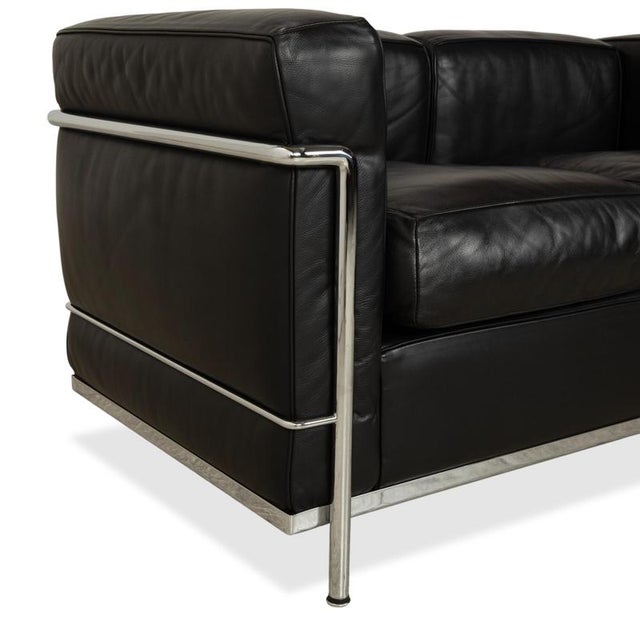 LC 2 3-Seater and 2-Seater Sofas in Black Leather by Le Corbusier for Cassina, Set of 2 For Sale - Image 6 of 18