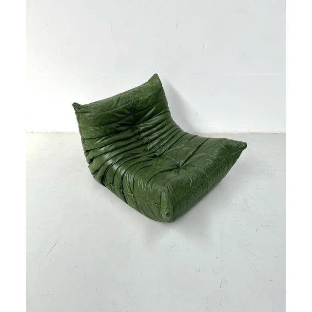 Togo Lounge Chair in Forest Green Leather by Michel Ducaroy for Ligne Roset For Sale - Image 9 of 13