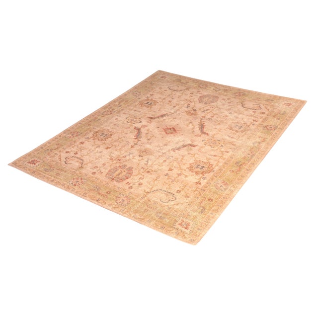 This 5x7 rug design is an exciting new addition to the Homage Collection by Rug & Kilim—an encyclopedia of styles...