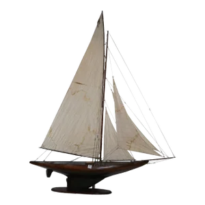Vintage K Class Pond Yacht