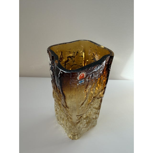 Amber Kallio Brutalist Art Glass Vase by Kaj Blomqvist for Kumela, Finland, 1970s For Sale - Image 6 of 17