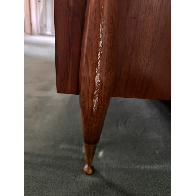 Kent-Coffey "The Auburn" Complete Mid-Century Modern Walnut Bedroom Suite | One-Family Owner Since New For Sale - Image 9 of 16