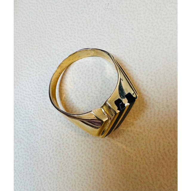 Two Stripes Black Onyx Men's Ring 14 Karat Yellow Gold, Size 11, UNISEX For Sale - Image 4 of 18