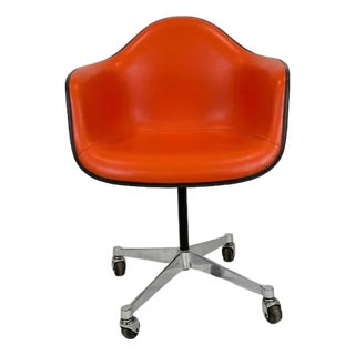 Late 20th Century Eames for Herman Miller Upholstered Fiberglass Shell Chair – Red, 4-Star Base For Sale