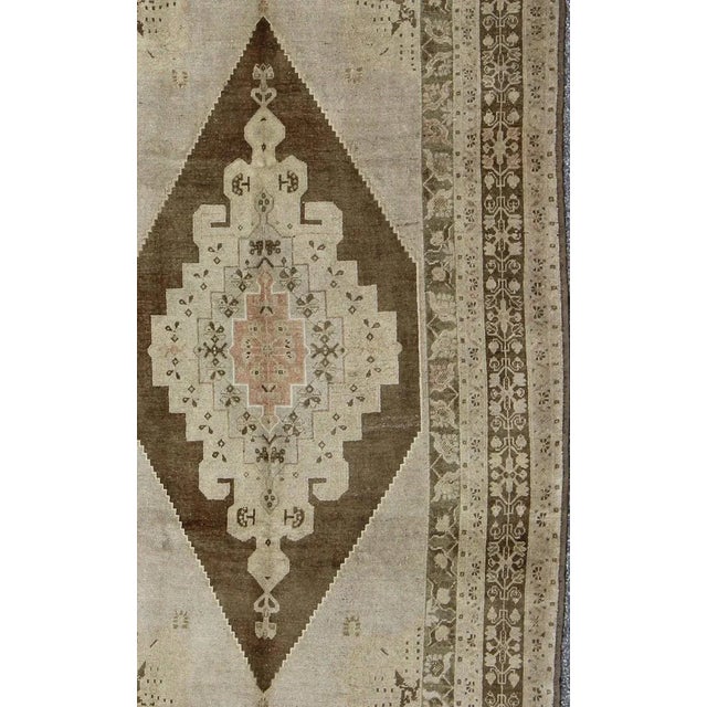 Vintage Turkish Oushak Rug With Medallion Design in Soft Taupe, and Sage Green For Sale - Image 4 of 8