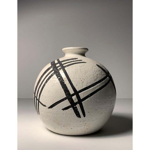Mid-Century Modern Bitossi Ceramic Vase by Aldo Londi For Sale - Image 3 of 5