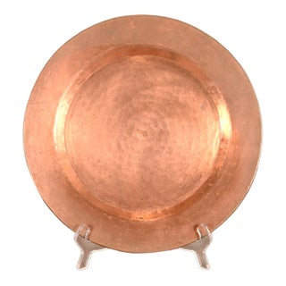 Roycroft Style Arts & Crafts Hammered Copper Charger Plate or Tray For Sale