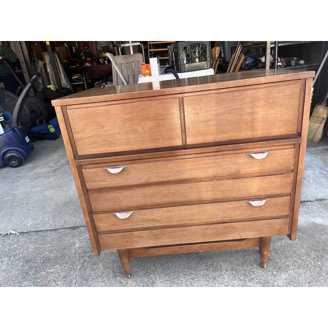 Mainline by Hooker Mid-Century Modern Wood Dresser Mainline by Hooker For Sale - Image 4 of 8