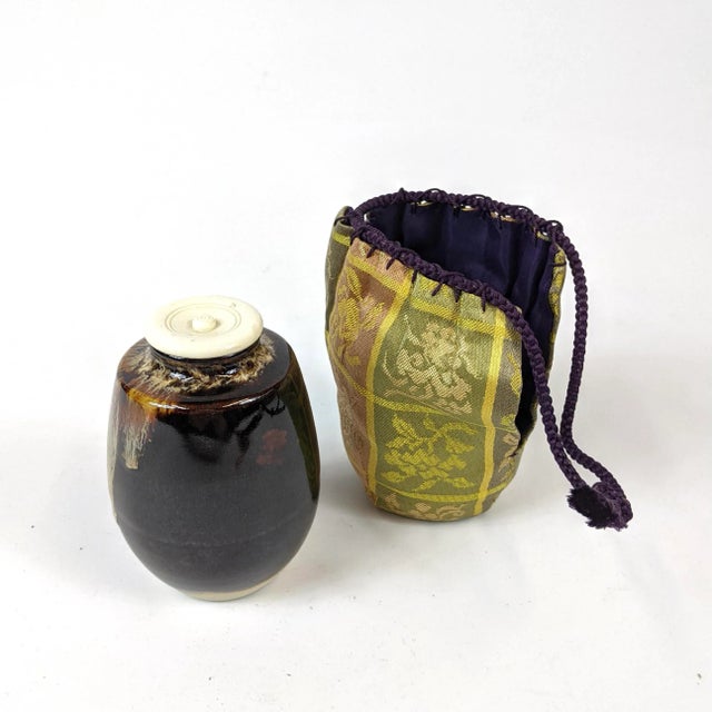 20th Century Japanese Tea Ceremonial Porcelain Container With Lid For Sale In San Francisco - Image 6 of 11