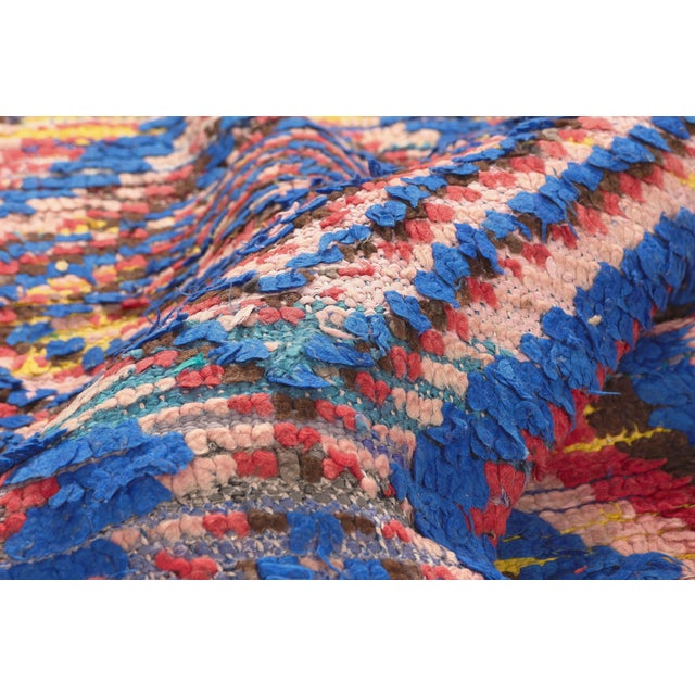 Vintage Azilal Boucherouite Moroccan Rug, 04'11 X 06'08 For Sale In Dallas - Image 6 of 10