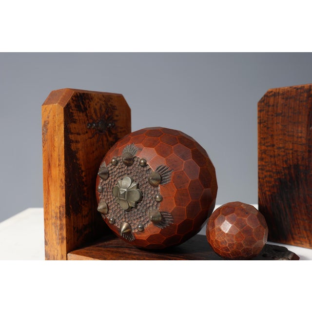 Art Deco Faceted Ball Bookends in Oak with Metal Decorations, 1920, Set of 2 For Sale - Image 4 of 13