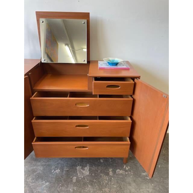 1960s Vintage Mt. Airy Dresser by Ray Sobota, Attributed For Sale - Image 5 of 16