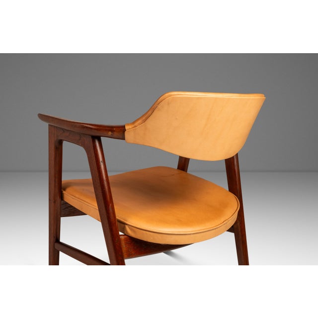 Danish Mid-Century Modern Model 42 Arm Chair in Teak & Leather by Erik Kirkegaard for Høng Stolefabrik, Denmark, Circa 1950s For Sale In Orlando - Image 6 of 12