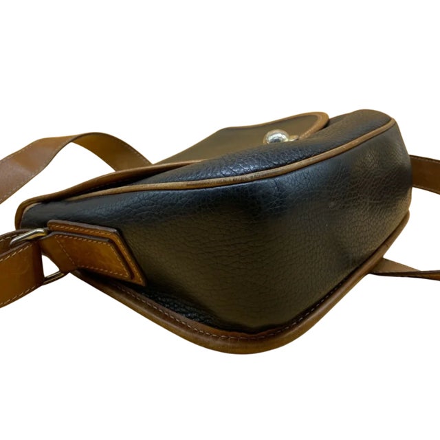 Celine Vintage Celine Black and Tan Leather Crossbody Shoulder Bag For Sale - Image 4 of 6