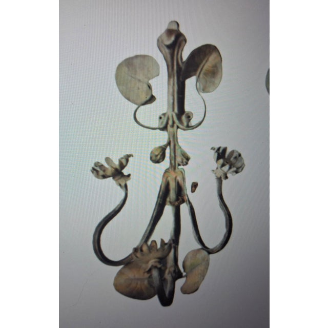 C1890 French Art Nouveau Polychromed Bronze Lily Pad Fleur Wall Sconce For Sale - Image 12 of 12