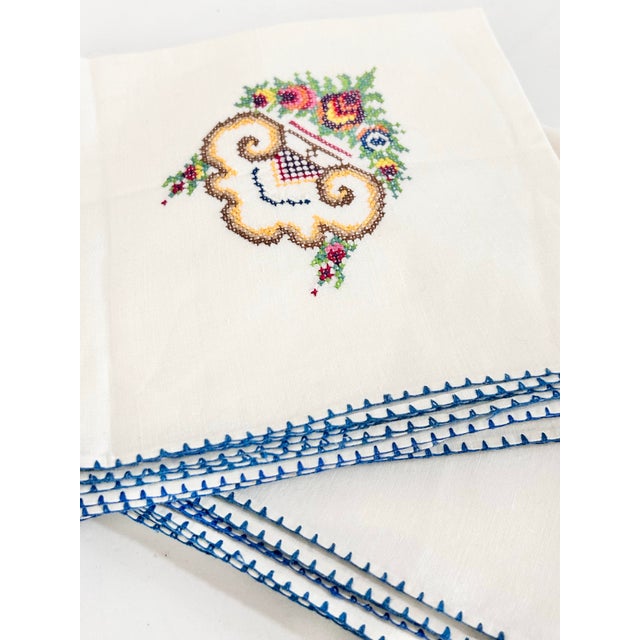Vintage Hand Embroidered Floral Cotton Dinner Napkins – Blue Stitch Trim, Cottage Style (Set of 10) For Sale In Louisville - Image 6 of 12